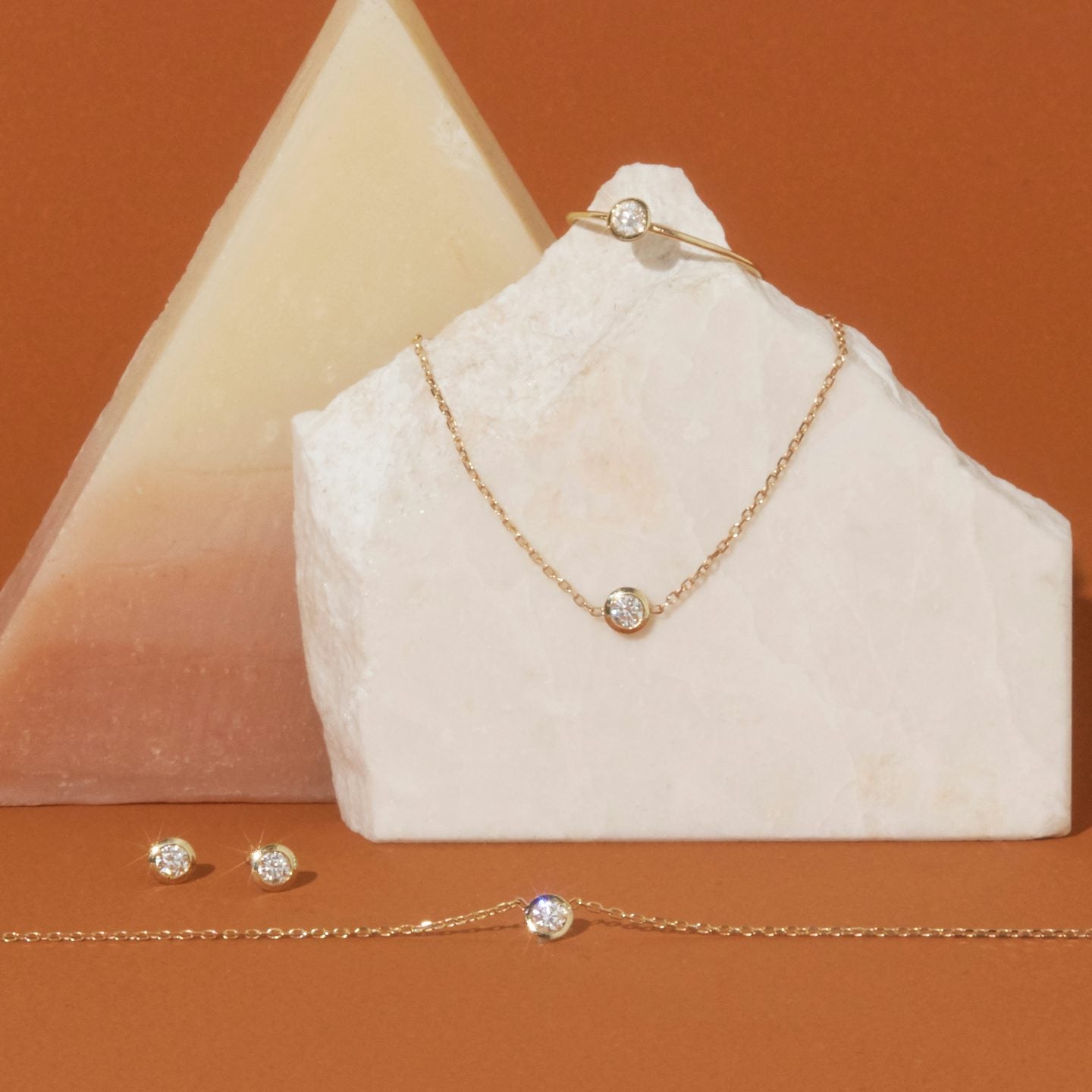 Round Knife-Edge Bezel Necklace