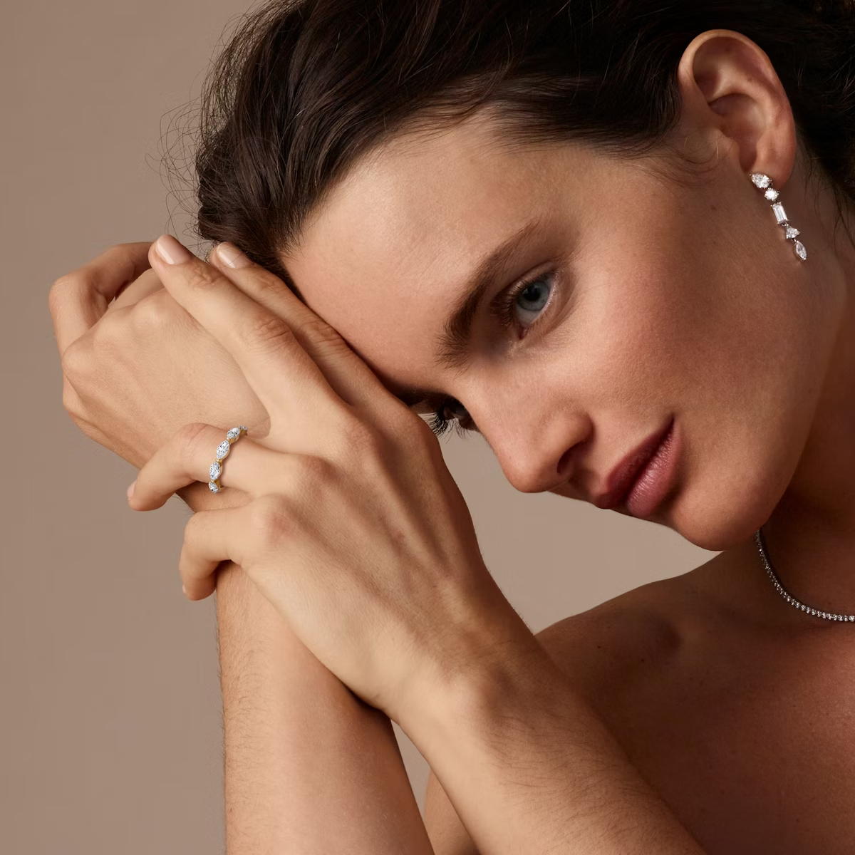 Single Shared Prong Marquise Band