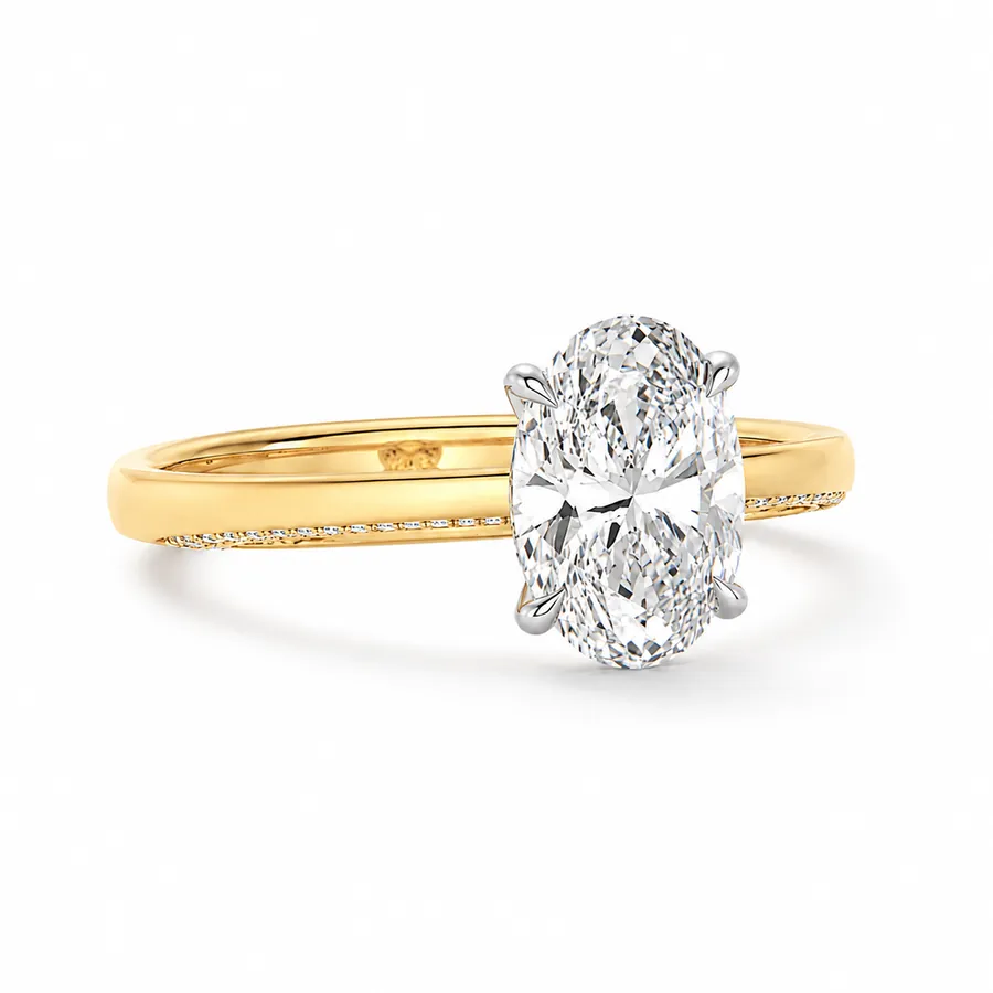 The Marilyn — Oval engagement ring in yellow gold